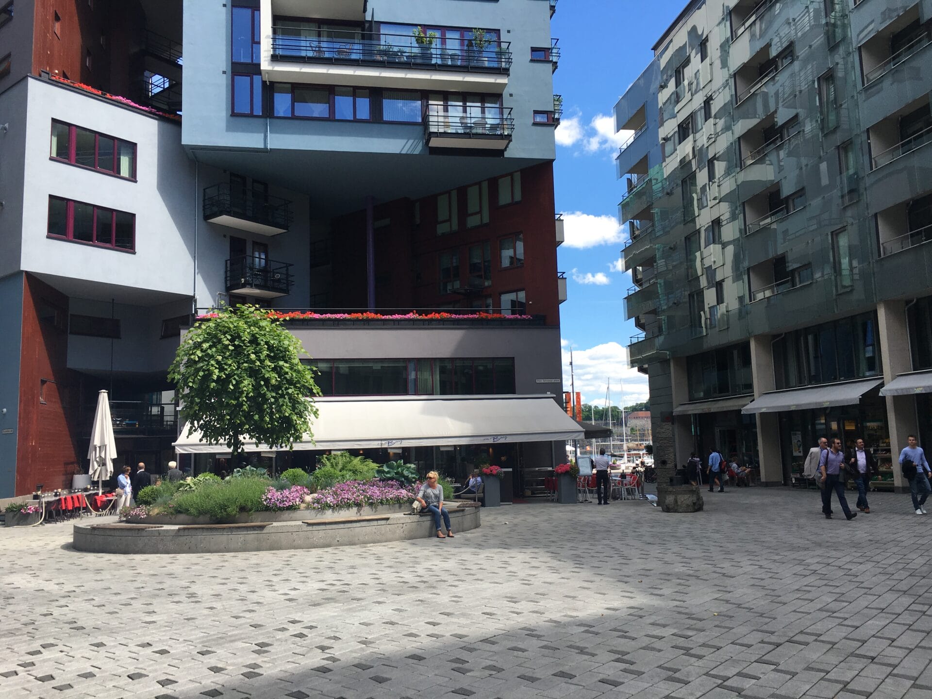 Figure 5. Olav Selvaags plass (Tjuvholmen), Oslo. Source: Sverre Bjerkeset.
